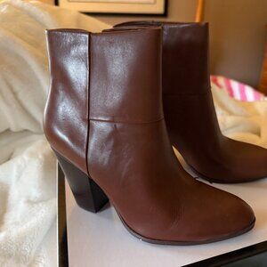 Nine West women's leather booties size 9 new